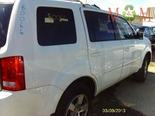 Load image into Gallery viewer, Temperature Controls Honda Pilot 2011 - MM667828

