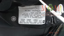 Load image into Gallery viewer, Radio Saturn Ion 2006 - MM686653
