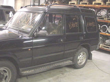 Load image into Gallery viewer, REAR DOOR Land Rover Discovery 94 95 96 97 98 99 - 02 - 33602
