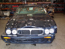 Load image into Gallery viewer, CLIMATE CONTROL COMPUTER JAGUAR XJ8 1998 99 00 01 02 03 - 19916
