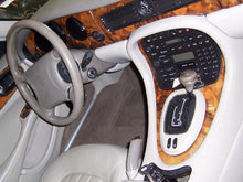 Load image into Gallery viewer, CLIMATE CONTROL COMPUTER JAGUAR XJ8 1998 99 00 01 02 03 - 19916
