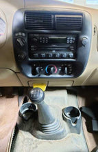 Load image into Gallery viewer, TAIL LIGHT LAMP ASSEMBLY Ford Ranger 01 02 03 04 05 Right - CTL312724
