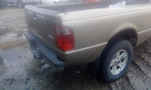 Load image into Gallery viewer, TAIL LIGHT LAMP ASSEMBLY Ford Ranger 01 02 03 04 05 Right - CTL312724
