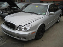 Load image into Gallery viewer, SPEEDOMETER CLUSTER Hyundai Sonata 2002 02 Manaul - 31189
