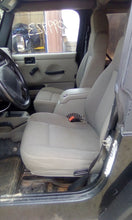 Load image into Gallery viewer, POWER STEERING PUMP Cherokee Wrangler 96 97 98 99 - 06 - CTL329087
