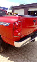 Load image into Gallery viewer, RADIATOR FAN ASSEMBLY 1500 Pickup 2500 Pickup 3500 Pickup 08-09 - CTL331586
