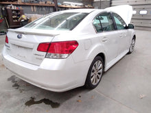 Load image into Gallery viewer, AC COMPRESSOR Subaru Legacy 2010 10 2011 11 2012 12 2.5L 4cyl - DG95943
