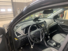 Load image into Gallery viewer, RADIATOR Hyundai Santa Fe 13 14 15 16 17 18 - DG104869
