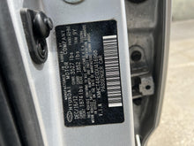 Load image into Gallery viewer, WINDSHIELD WIPER TRANSMISSION Accent 12 13 14 15 16 17 - DG111073
