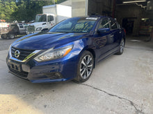 Load image into Gallery viewer, RADIATOR Nissan Altima Maxima 2007 07 2008 08 2009 09 2010 10 11 12 13 Auto - DG113587
