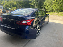 Load image into Gallery viewer, RADIATOR Nissan Altima Maxima 2007 07 2008 08 2009 09 2010 10 11 12 13 Auto - DG113587

