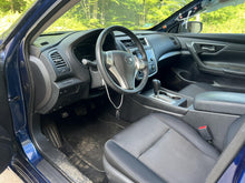 Load image into Gallery viewer, RADIATOR Nissan Altima Maxima 2007 07 2008 08 2009 09 2010 10 11 12 13 Auto - DG113587
