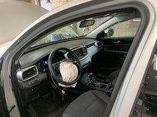 Load image into Gallery viewer, AC Compressor Kia Sorento 2019 - DG116862
