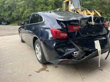 Load image into Gallery viewer, AC Compressor Chevrolet Malibu 2018 - DG117685
