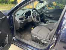 Load image into Gallery viewer, AC Compressor Chevrolet Malibu 2018 - DG117685
