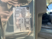 Load image into Gallery viewer, [INVENTORYCAR_YEAR_MAKE_MODEL] RADIATOR - DG120701
