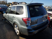 Load image into Gallery viewer, AC COMPRESSOR Subaru Impreza Forester 2008 08 2009 09 2010 10 2011 11 - DG121950
