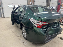 Load image into Gallery viewer, RADIATOR FAN ASSEMBLY Toyota Corolla 14 15 16 17 18 19 - DG124416
