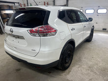 Load image into Gallery viewer, AC A/C AIR CONDITIONING COMPRESSOR Nissan Rogue 14 15 16 - DG126937
