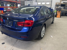Load image into Gallery viewer, Radio  BMW 320I 2017 - DG129950
