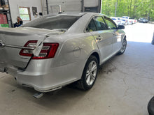 Load image into Gallery viewer, [INVENTORYCAR_YEAR_MAKE_MODEL] AC A/C AIR CONDITIONING COMPRESSOR - DG131657
