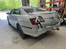 Load image into Gallery viewer, [INVENTORYCAR_YEAR_MAKE_MODEL] AC A/C AIR CONDITIONING COMPRESSOR - DG131657
