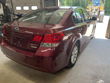 Load image into Gallery viewer, AC COMPRESSOR Subaru Legacy 2010 10 2011 11 2012 12 2.5L 4cyl - DG136652
