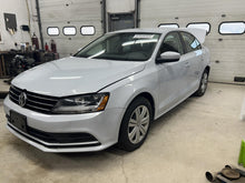 Load image into Gallery viewer, AC A/C AIR CONDITIONING COMPRESSOR Beetle Jetta Passat 16-18 - DG137931
