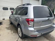 Load image into Gallery viewer, AC A/C AIR CONDITIONING COMPRESSOR Subaru Forester 11 12 13 - DG138448

