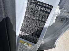 Load image into Gallery viewer, AC A/C AIR CONDITIONING COMPRESSOR Evoque 12 13 14 15 16 17 - DG139062
