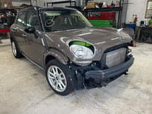 Load image into Gallery viewer, Grille  COUNTRYMAN 2015 - DG138898
