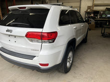 Load image into Gallery viewer, AC Compressor  GRAND CHEROKEE 2018 - DG139627
