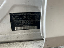 Load image into Gallery viewer, Steering Wheel Hyundai Sonata 2012 - DG140135

