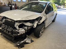Load image into Gallery viewer, AC Compressor Ford Focus 2016 - DG140381
