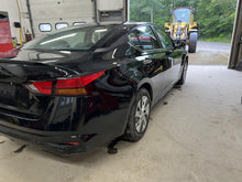 Load image into Gallery viewer, AC A/C AIR CONDITIONING COMPRESSOR Altima 2019 19 2020 20 - DG140581

