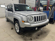 Load image into Gallery viewer, AC A/C AIR CONDITIONING COMPRESSOR Caliber Compass Patriot 08-17 - DG142525
