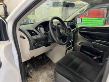 Load image into Gallery viewer, AC A/C AIR CONDITIONING COMPRESSOR Town &amp; Country Caravan Ram Van 11-17 - DG143210
