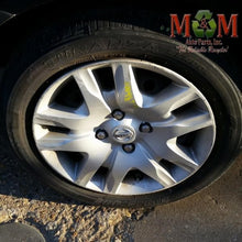 Load image into Gallery viewer, RADIO Nissan Sentra 2010 10 2011 11 2012 12  AM FM CD - MM910789
