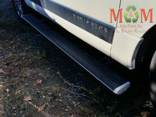 Load image into Gallery viewer, FRONT TEMPERATURE CONTROLS Lincoln Navigator 07 08 09 10 - MM909797
