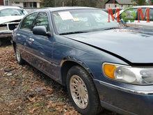 Load image into Gallery viewer, Radio  LINCOLN &amp; TOWN CAR 1999 - MM933436
