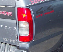 Load image into Gallery viewer, Radio Nissan Frontier 2000 - NW136861
