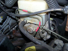 Load image into Gallery viewer, CONDESNER FAN ASSEMBLY Range Rover 95 96 97 98 99 - 02 - NW64441

