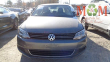 Load image into Gallery viewer, FRONT TEMPERATURE CONTROLS Volkswagen Jetta 11 12 13 14  Manual - MM1170559
