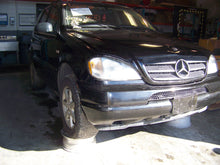 Load image into Gallery viewer, CARRIER ASSEMBLY Mercedes ML430 ML55 Front 99 - 03 - NW47077
