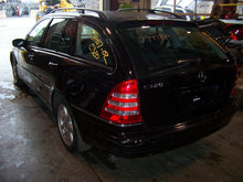 Load image into Gallery viewer, RADIO C230 C240 C32 C320 CLK320 CLK430 CLK500 CLK55 2001-2004 - NW138469
