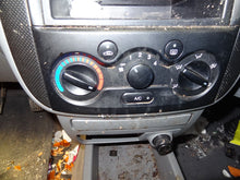 Load image into Gallery viewer, Radio Chevrolet Aveo 2004 - NW134579
