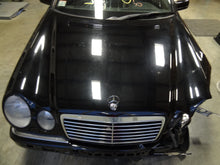 Load image into Gallery viewer, RADIATOR FAN ASSEMBLY Mercedes 1996 96 97 E300D E320 - NW64294
