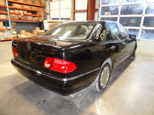 Load image into Gallery viewer, RADIATOR FAN ASSEMBLY Mercedes 1996 96 97 E300D E320 - NW64294
