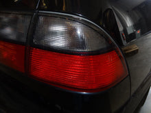 Load image into Gallery viewer, Grille  SAAB 9-5 2001 - NW98679
