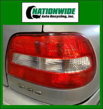 Load image into Gallery viewer, SIDE MARKER LIGHT V40 V70 S70 2000 00 01 02 2003 03 2004 04 - NW83749

